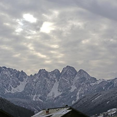 Zeilner Dachstein Apartment Gosau Ruang foto